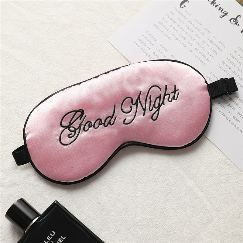 Masque de nuit en soie brodée avec aération réglable